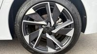 Peugeot 308 1.2 PureTech 130ch S&S Allure EAT8 — photo 11