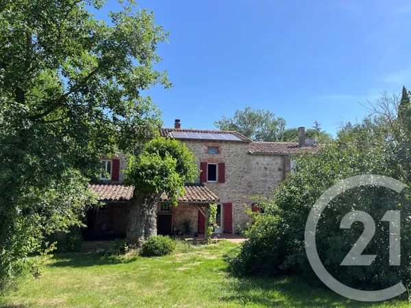 Maison 12 pièces 390 m²