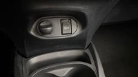 Toyota Yaris 100h France Business 5p RC18 — photo 30
