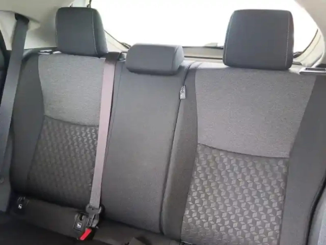 Toyota Yaris 116h design 5p my22 — photo 14