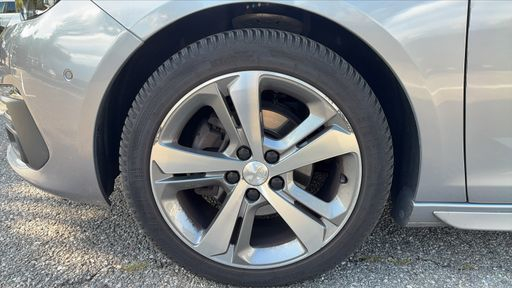 Peugeot 308 1.5 BlueHDi 130 EAT8 - GT Line – 2020 – 93615 km – Diesel – Boîte Automatique — photo 24