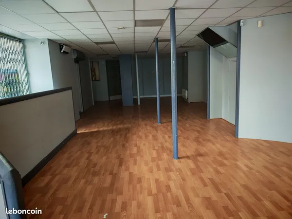 Local Commercial Hyper Centre