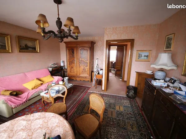 Appartement 3 pièces 85 m2 attique