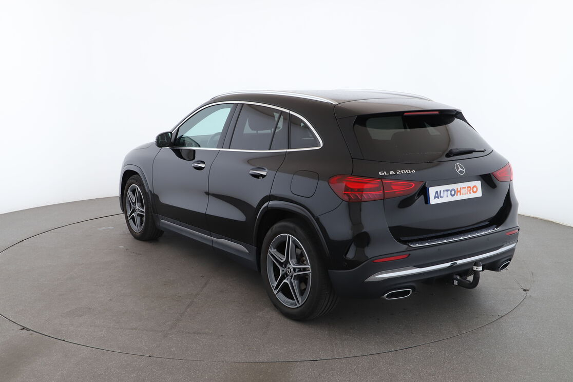 Mercedes-Benz GLA 200 d AMG Line DCT — photo 3