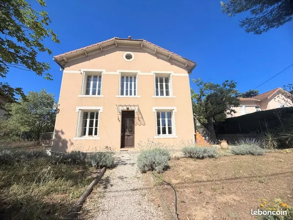 Maison 7 pièces 146 m²