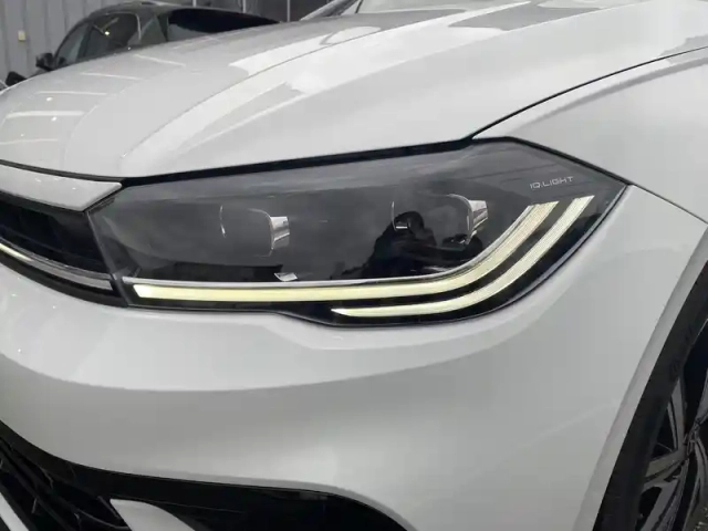 Volkswagen Polo 1.0 tsi 116 s&amp;s dsg7 — photo 6