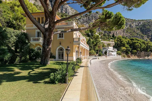 Villa 9 pièces 852 m²