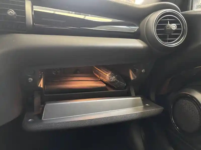 Mini Mini hatch 3 portes one 102 ch bva7 — photo 20