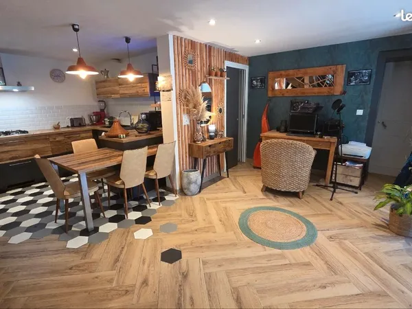 Maison familiale 262 m² - 4 chambres - Cour végétalisée 150 m² & Terrasse