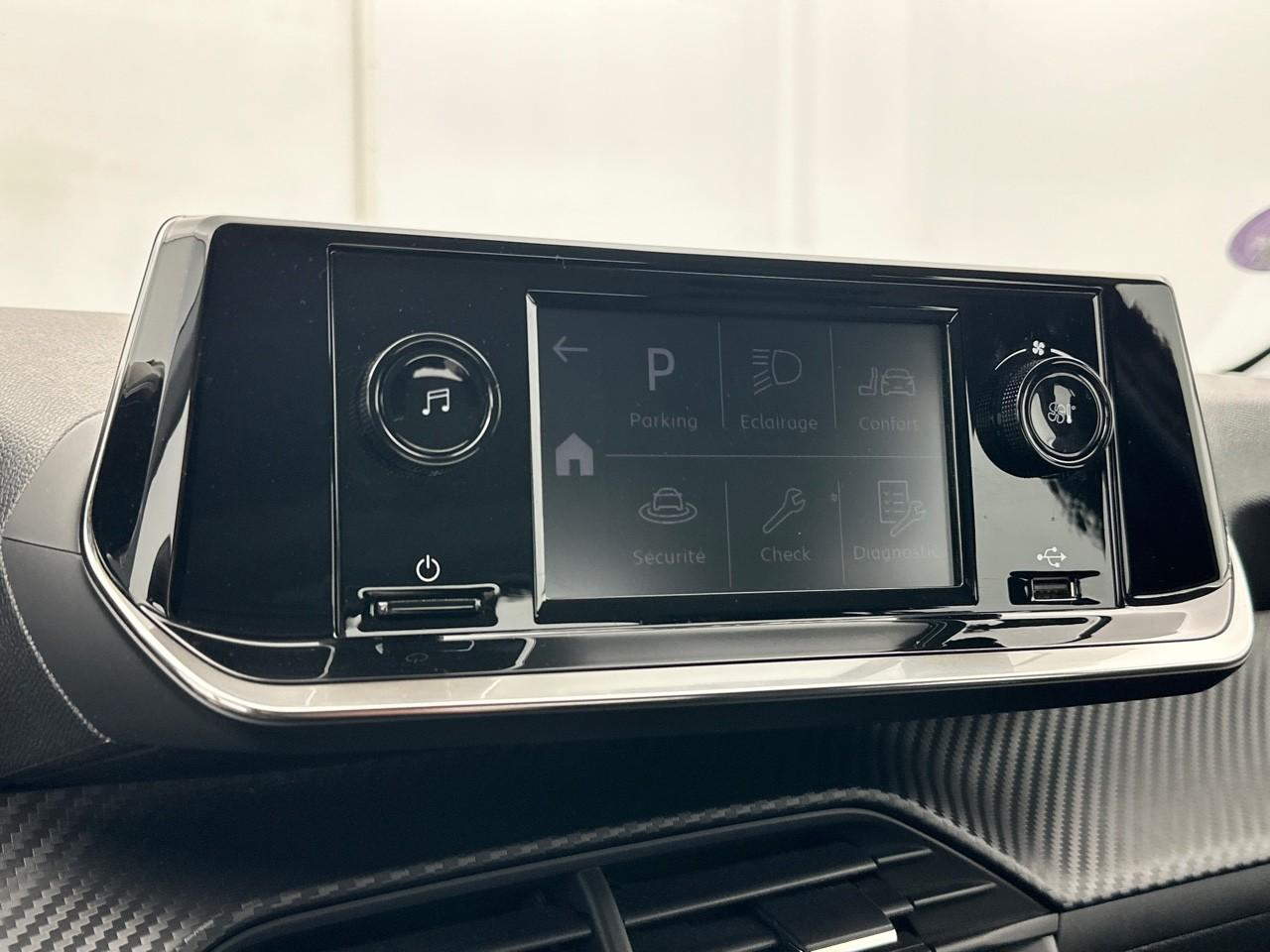 Peugeot 208 puretech 75 s&s bvm5 like — photo 23