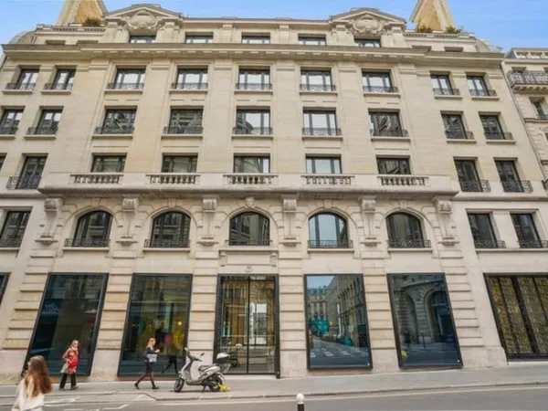 Bureaux 1576 m²