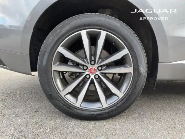 Jaguar F-Pace p400e plug-in-hybrid r-dynamic se bva8 awd — photo 9