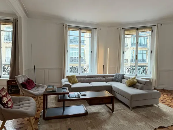 Appartement 6 pièces 182 m²