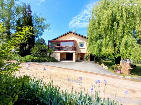 Maison d'habitation à BELLEVILLE EN BEAUJOLAIS