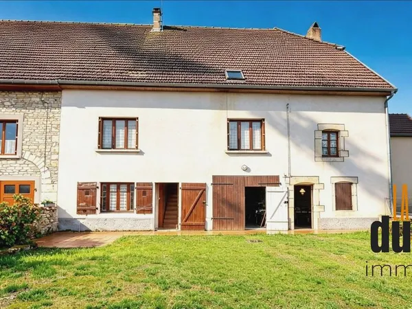 Propriété 10 pièces 240 m²