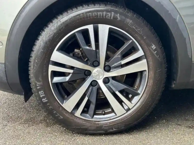 Peugeot 3008 1.2 puretech 130ch e6.c allure s&amp;s — photo 5