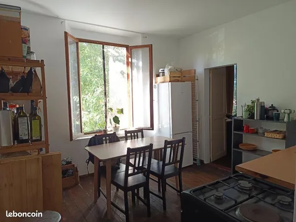 Appartement PERNES centre