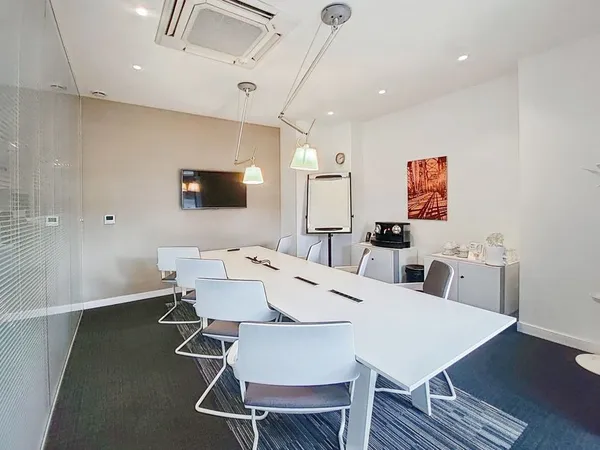 Accès tout inclus à des espaces de bureau professionnels pour 4 personnes à Nancy Gare de Nancy