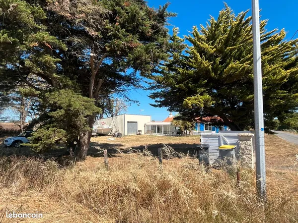 Maison plain pied avec grand atelier sur terrain de 1515 m2