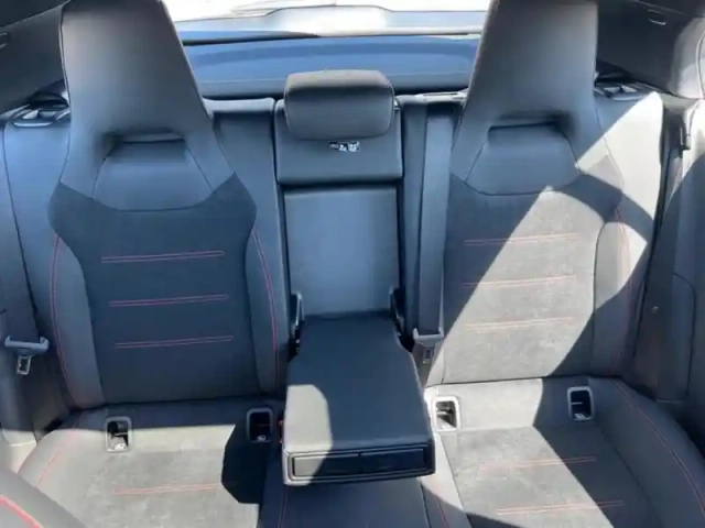 Mercedes Classe A 200 d amg line — photo 9