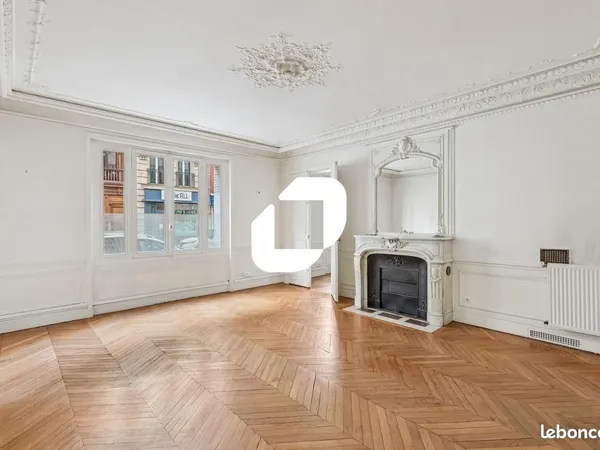 Bureaux 147 m²