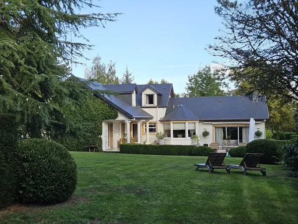 Maison 11 pièces 280 m²