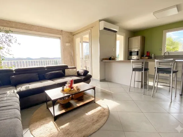 Maison 6 pièces 177 m²