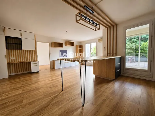 A VENDRE : APPARTEMENT T4 TRAVERSANT