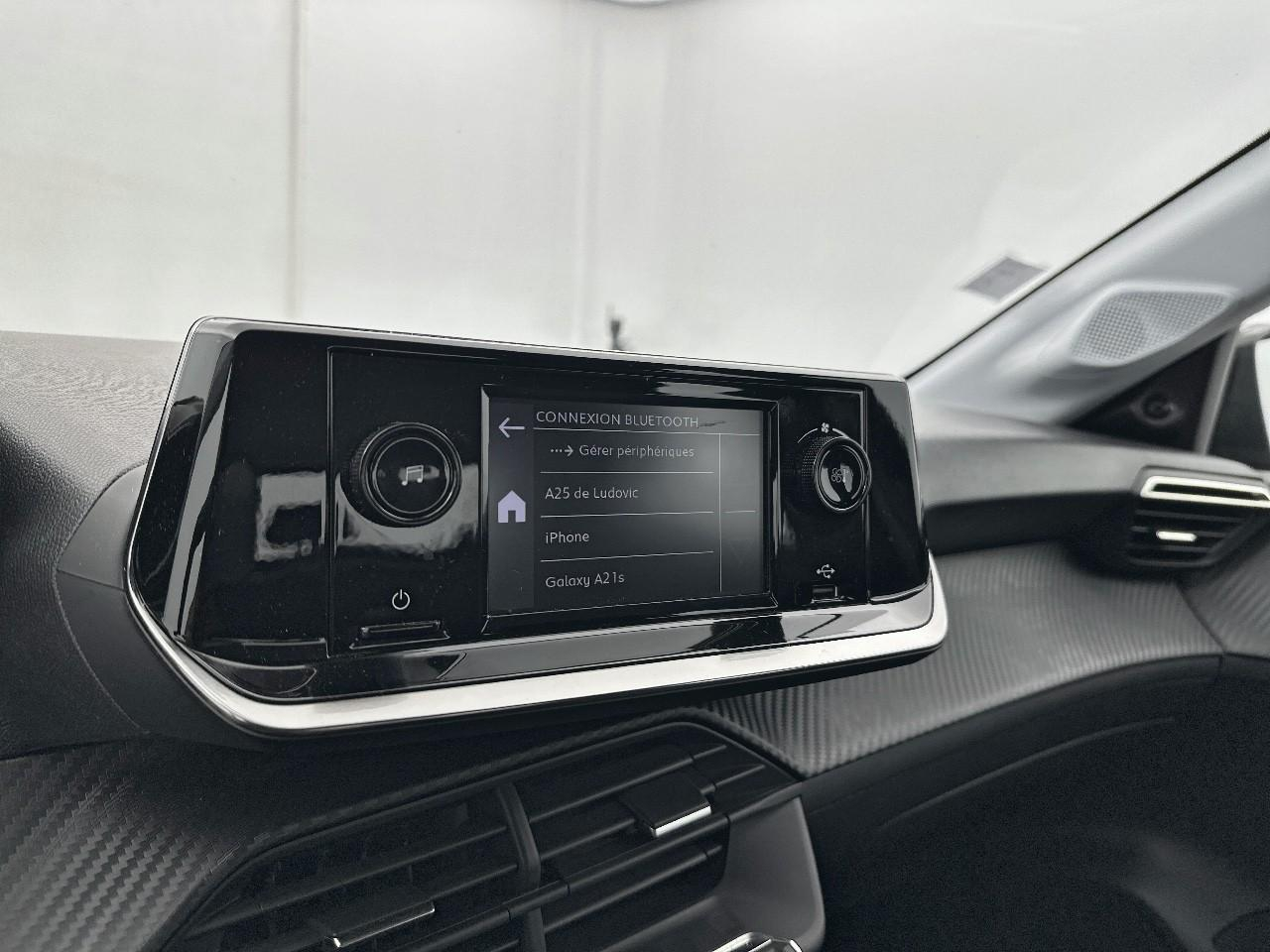 Peugeot 208 puretech 75 s&s bvm5 like — photo 21