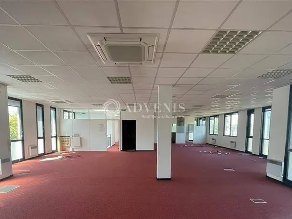 Bureaux 348 m²
