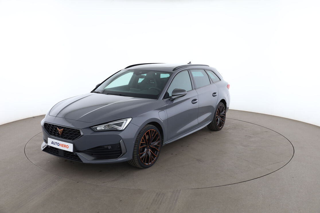 Cupra Leon Sportstourer 1.4 e-Hybrid DSG6 — photo 1