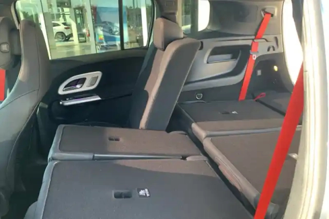 Mercedes Glb 250+ eq — photo 17
