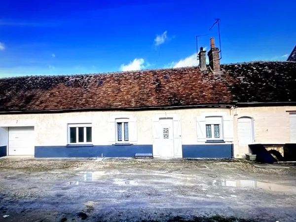proche gare de Villeneuve sur yonne, village avec ecole primaire