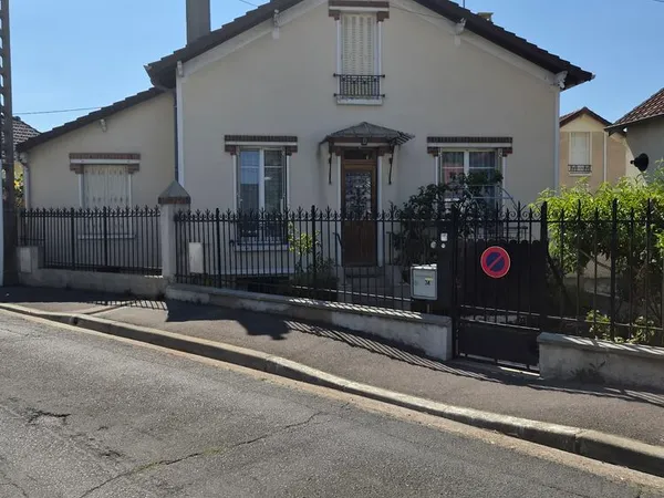 pavillon 95. BESSANCOURT proche du centre ville .