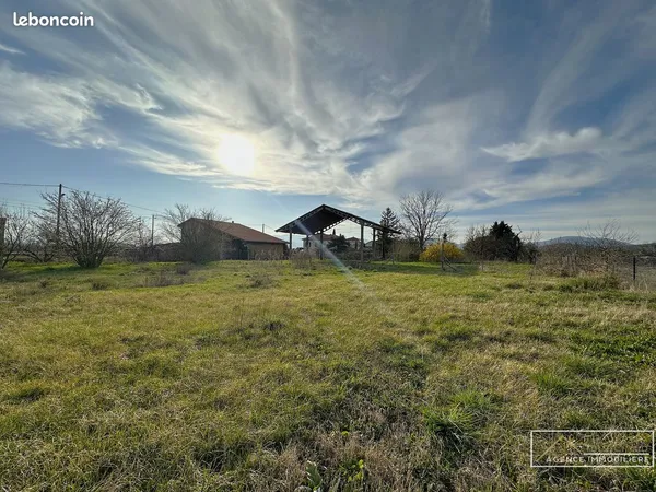 Terrain 800 m² Saint-Prim