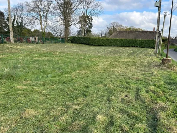 Terrain 738 m²