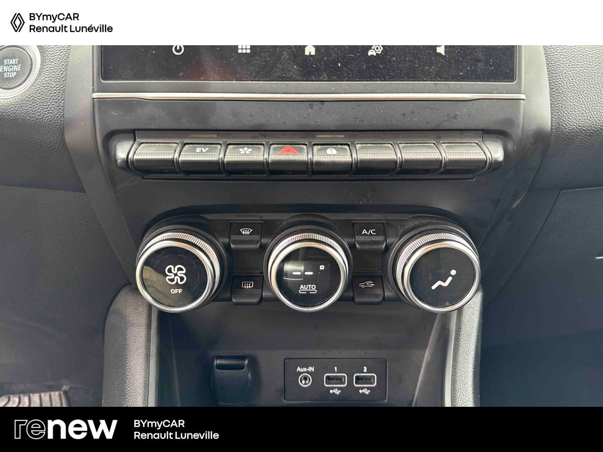 Renault Captur E-Tech full hybrid 145 — photo 21
