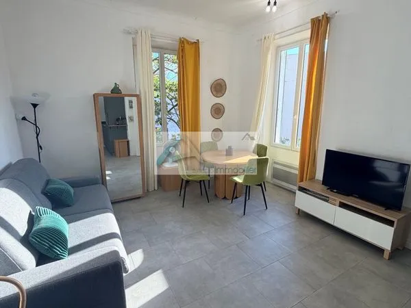 Studio 1 pièce 26 m²