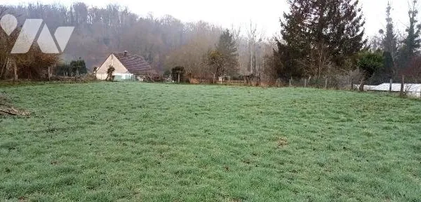 Terrain 875 m²
