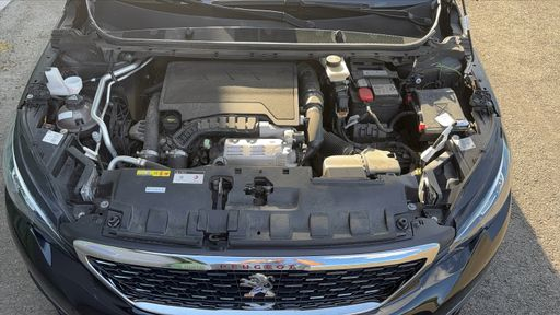 Peugeot 308 1.2 PureTech 130 EAT8 - GT – 2021 – 74274 km – Essence – Boîte Automatique — photo 41