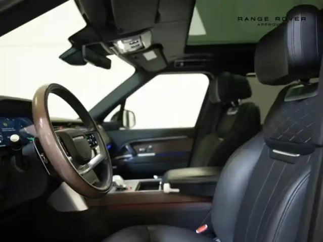 Land Rover Range Rover 3.0 p550e 550ch phev sv swb — photo 6