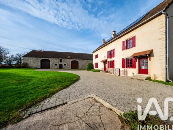Maison 9 pièces 265 m²