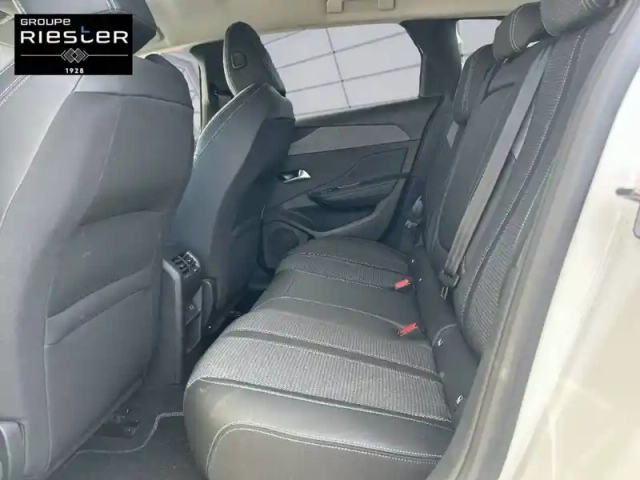 Peugeot 308 sw phev 180 e-eat8 — photo 10