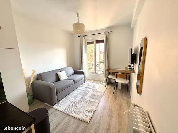 Studio 1 pièce 14 m²