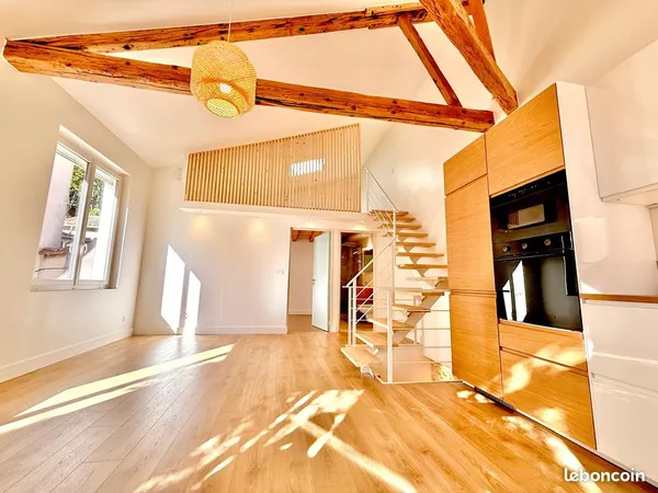 Maison contemporaine entièrement rénovée avec jardin, terrasse et stationnement - Montpellier Beaux-