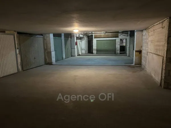 Parking 13 m²