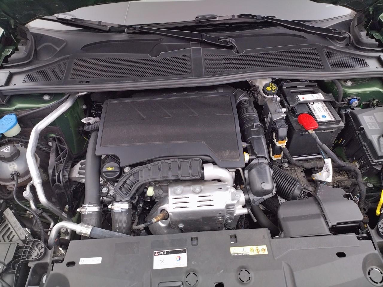 Peugeot 308 puretech 130ch s&s eat8 allure — photo 15