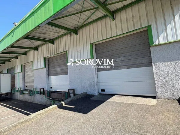 Local d'activité 2208 m²