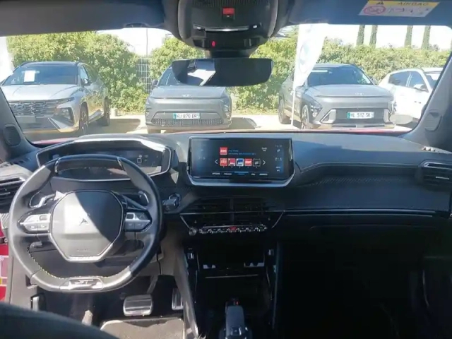 Peugeot 2008 1.5 bluehdi 130ch s&amp;s gt eat8 125g — photo 10