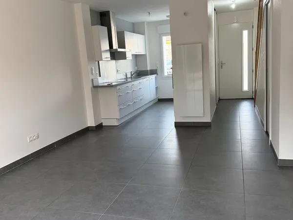 Logement 3 piècces 65m2 avec jardin